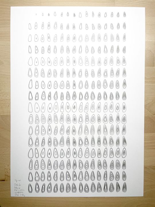 8 bits menhirs, different shapes. Black on white, in sequence
